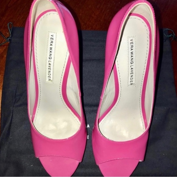 Vera Wang Hot Pink Barbie Patent Leather Pumps Size 6 - Picture 2 of 7